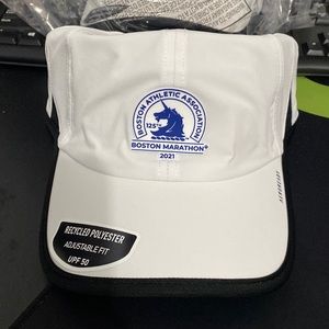 🍀 adidas Men Boston Superlite cap